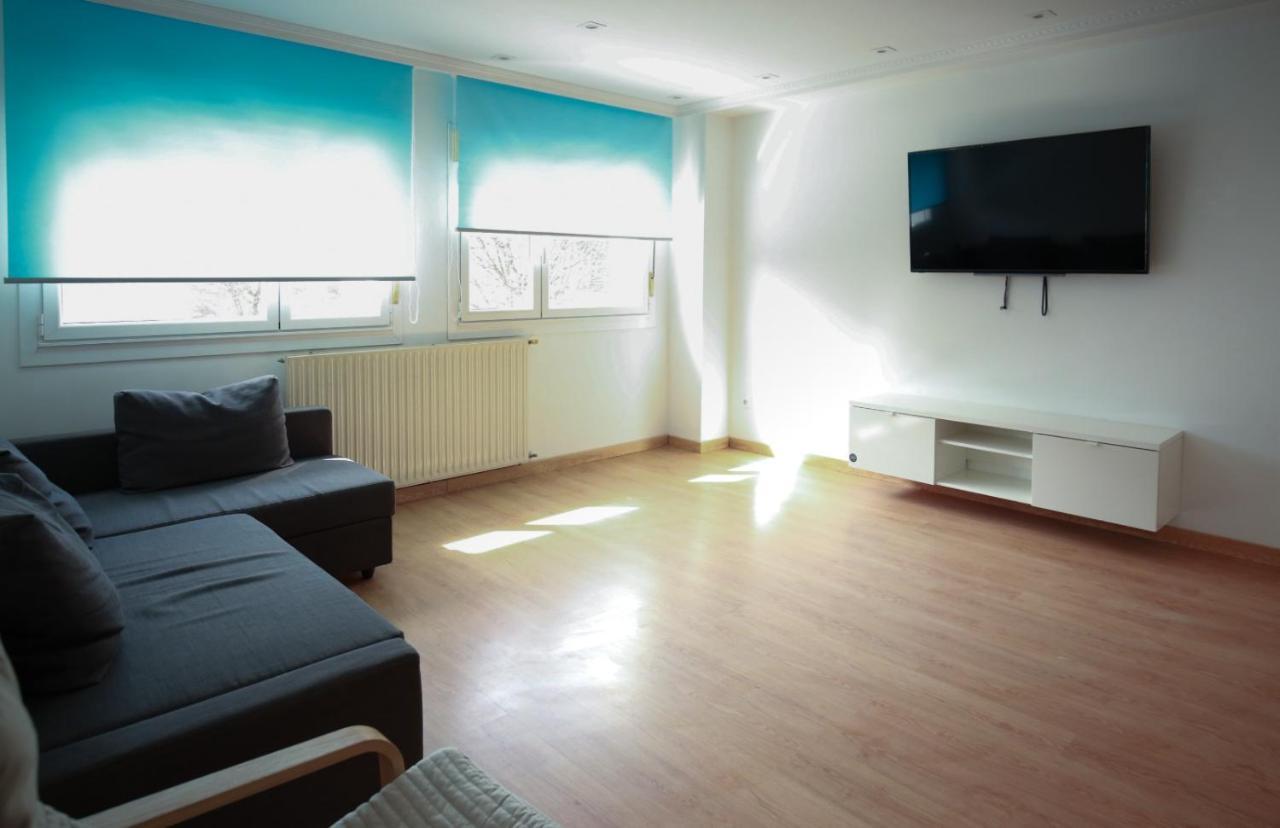 Apartamento Mym 3 Apartment Gijon Bagian luar foto